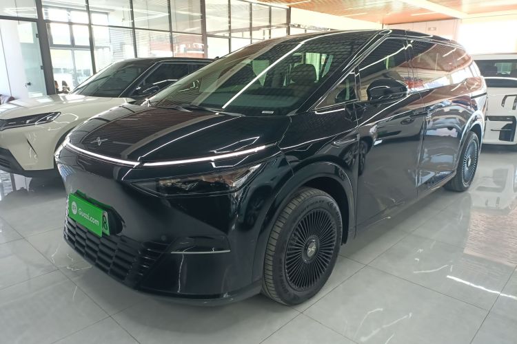 小鹏X9 2024款 610长续航Pro车身外观4