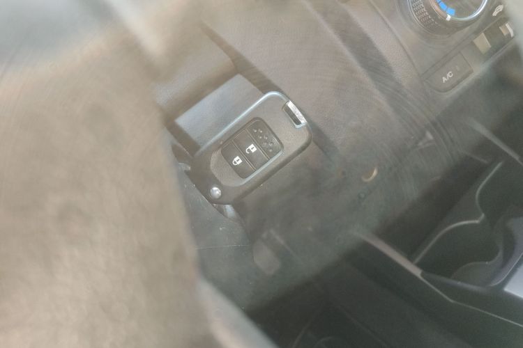 本田 飞度 2018款 1.5L CVT舒适天窗版中控内饰11