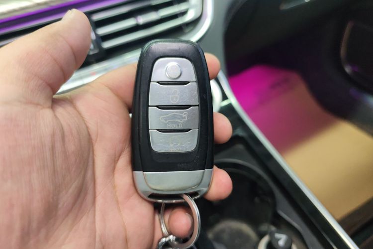 红旗H9 2020款 3.0T 智联旗领四座版中控内饰11