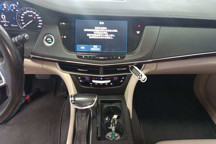凯迪拉克CT6 2016款 28T 精英型中控内饰16