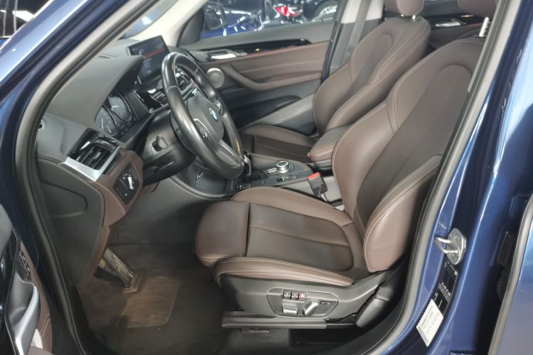 宝马X1 2021款 sDrive25Li 领先型中控内饰19