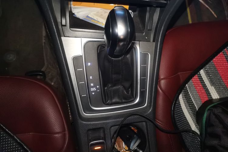 大众 高尔夫 2016款 1.6L 自动舒适型中控内饰18