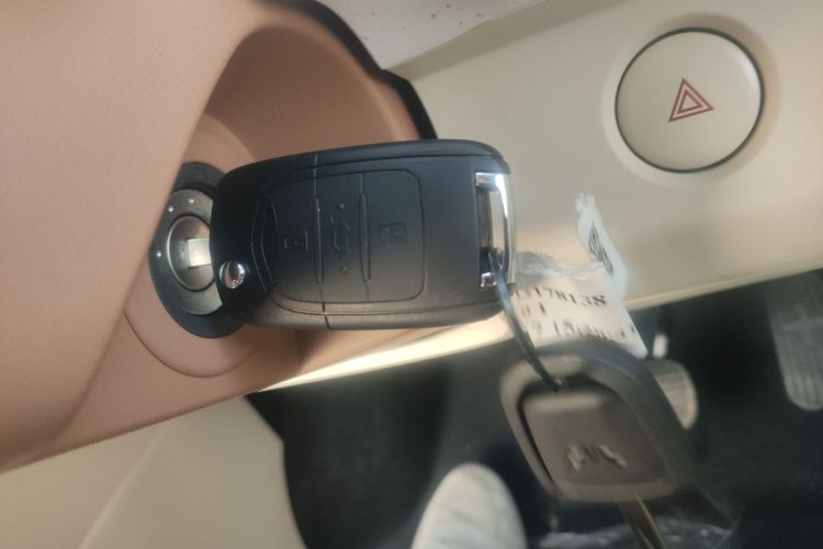 五菱汽车 宏光MINIEV 2024款 第三代 215km 青春版中控内饰11