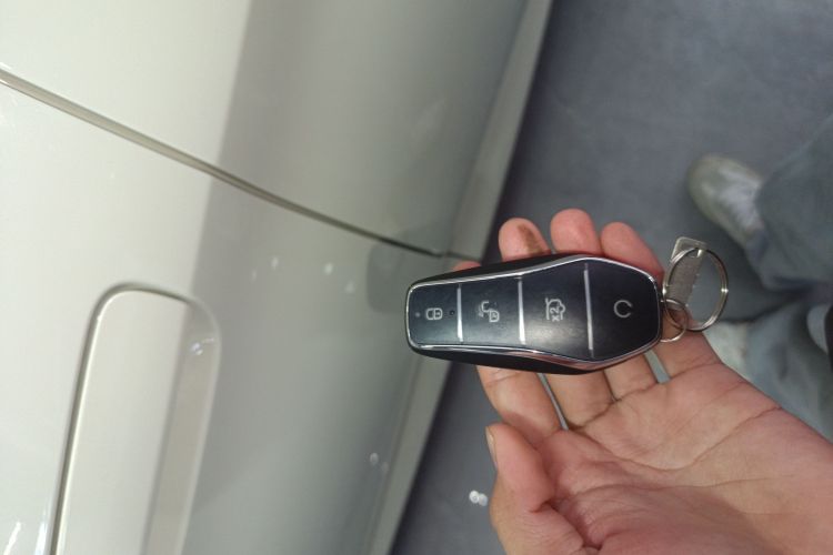 比亚迪 海豚 2025款 420km 时尚版中控内饰7001