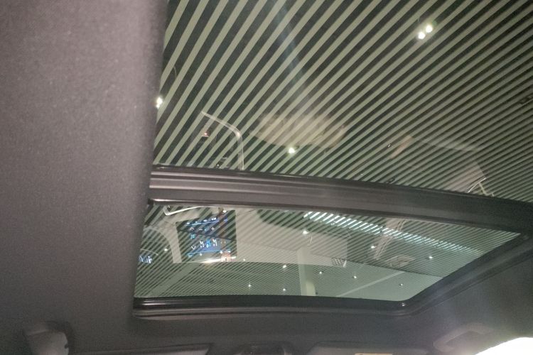 标致5008 2017款 380THP 7座豪华GT版局部细节22