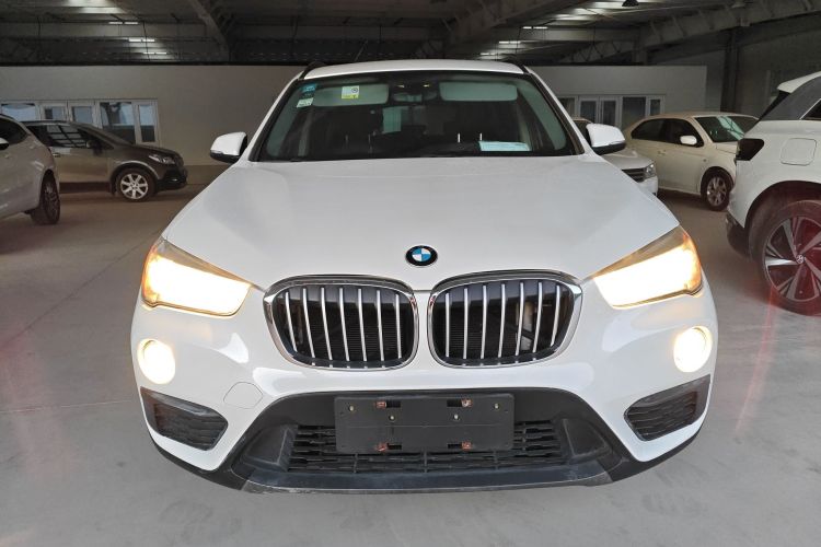 宝马X1 2019款 sDrive18Li 时尚型车身外观2