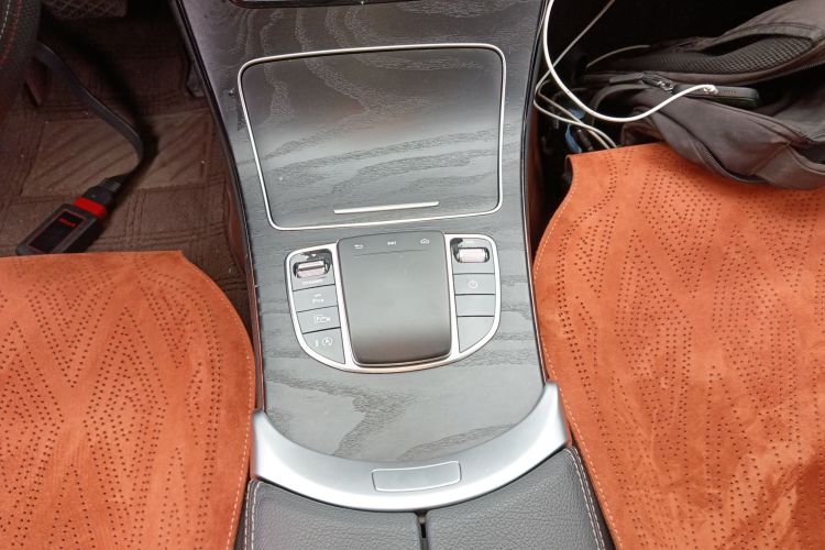 奔驰C级 2019款 C 260 L 运动版局部细节18