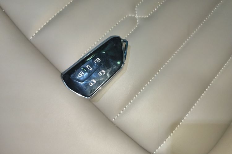 大众 威然 2024款 380TSI 尊驰版中控内饰7001