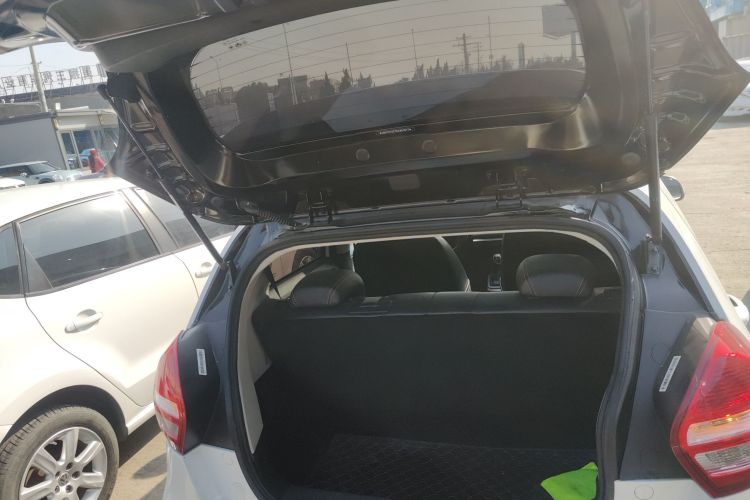 吉利汽车 远景X1 2017款 1.3L 自动玩家版局部细节23