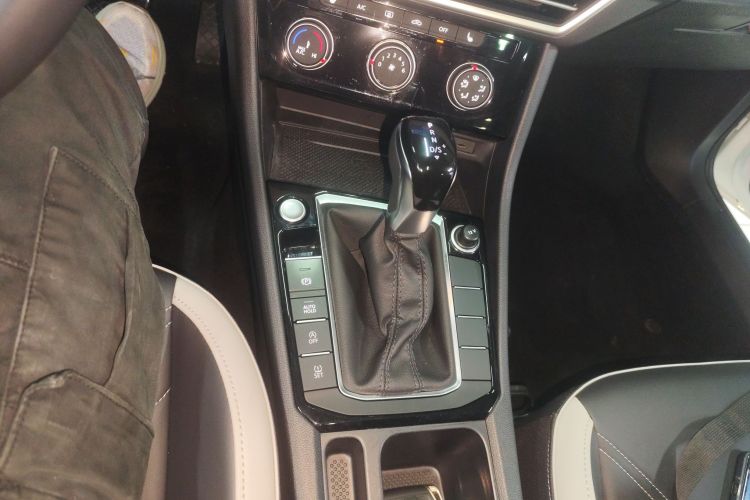 捷达VA7 2025款 1.4T 先到先得版中控内饰18