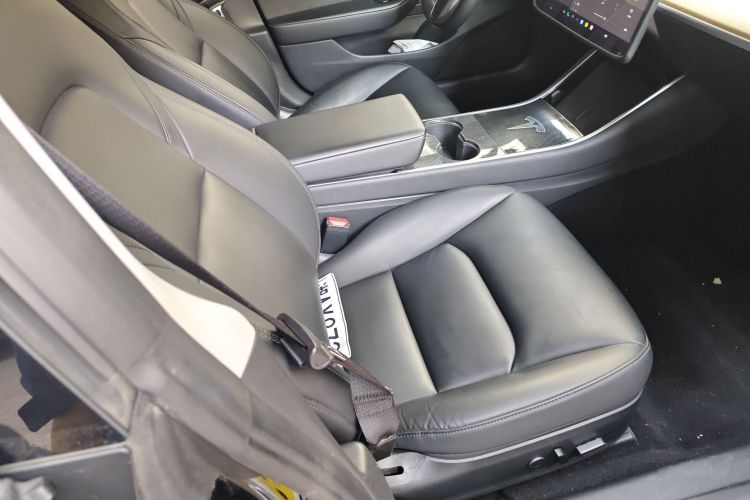 特斯拉 Model 3 2020款 改款 标准续航后驱升级版局部细节41