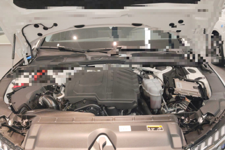 奥迪A4L 2023款 40 TFSI 时尚动感型机舱底盘24