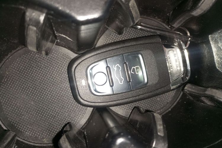 奥迪A6L 2017款 TFSI 技术型中控内饰7001