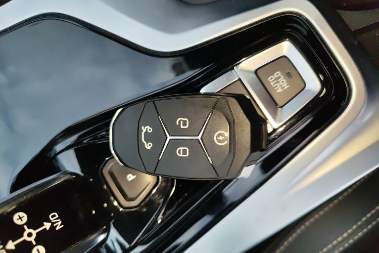 领克01 2017款 2.0T 两驱型Pro版中控内饰7001