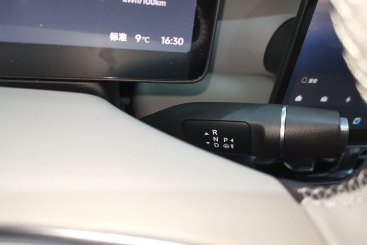 零跑汽车 零跑B10 2025款 510舒享版中控内饰18