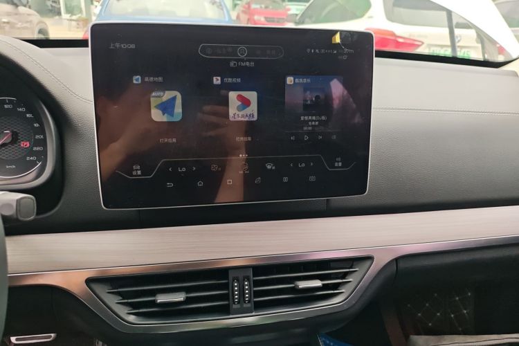 比亚迪 唐 2018款 2.0T 自动智联尊悦型 7座 国V局部细节16