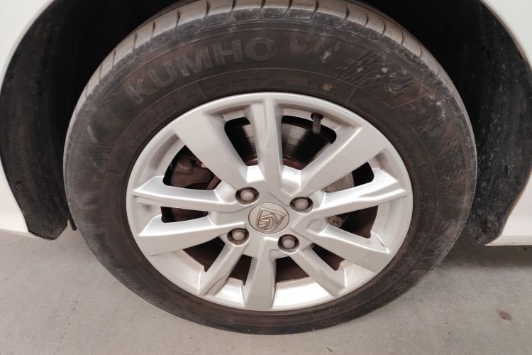 宝骏360 2019款 1.5L CVT精英型 国VI车身外观6007