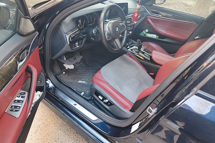 宝马5系 2018款 改款 530Li 尊享型 M运动套装中控内饰20