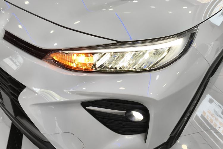 丰田 威兰达 2023款 2.0L CVT两驱领先版局部细节36