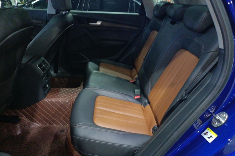 奥迪Q5L 2018款 45 TFSI 尊享风雅型 国VI中控内饰7004