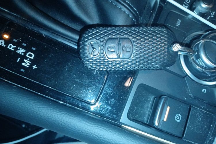 马自达3 昂克赛拉 2019款 云控版 两厢 1.5L 自动豪华型 国V中控内饰7001