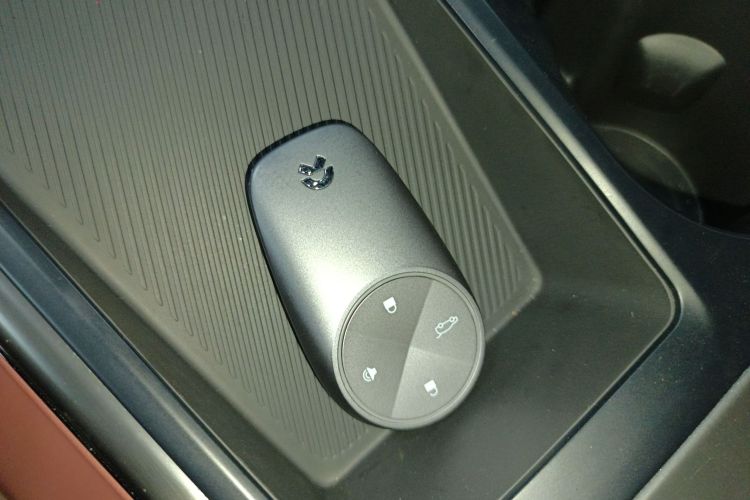 蔚来EC6 2020款 615KM 性能版中控内饰11