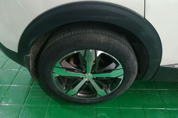 标致4008 2019款 360THP 尝先版车身外观6003