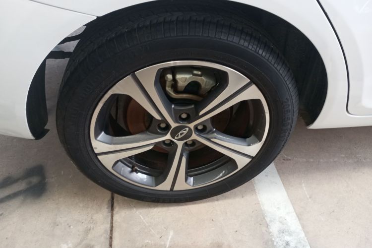 奇瑞 艾瑞泽5 2019款 改款PRO 1.5L CVT青春版 国VI车身外观6008