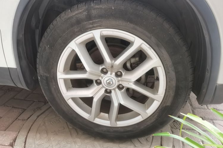 雷诺 科雷傲 2017款 2.5L 两驱尊贵版车身外观10