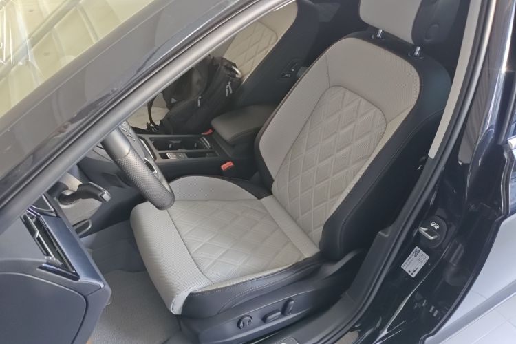 大众 迈腾 2025款 众享款 330TSI DSG豪华型局部细节19