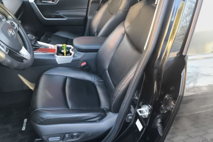 丰田 RAV4荣放 2020款 2.0L CVT两驱风尚版中控内饰19