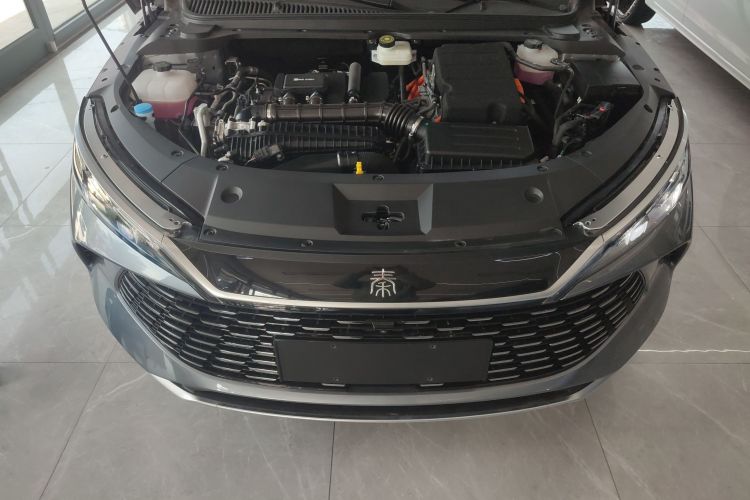 比亚迪 秦L 2024款 DM-i 120KM超越型机舱底盘24