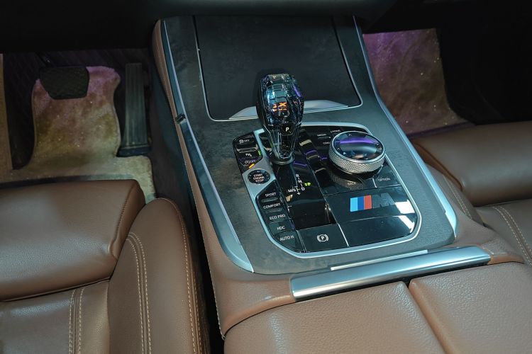 宝马X5(进口) 2021款 改款 xDrive30i M运动套装中控内饰18