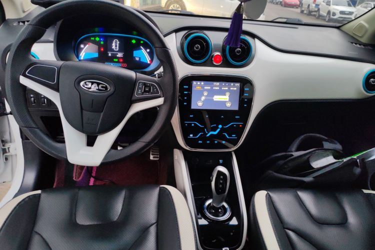 江汽集团 江淮iEV7 2019款 iEV7L 豪华智能型中控内饰12