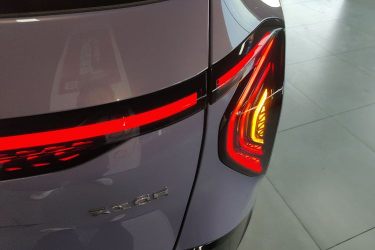 红旗天工08 2025款 680 Ultra四驱版车身外观9