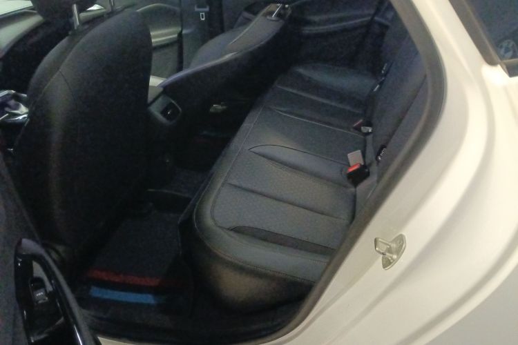 别克 威朗 2023款 Pro 乐享版中控内饰21