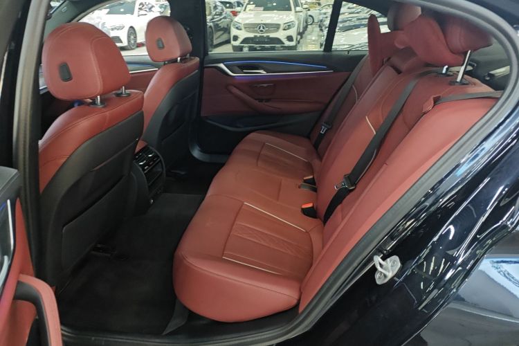 宝马5系 2021款 530Li 领先型 M运动套装中控内饰21