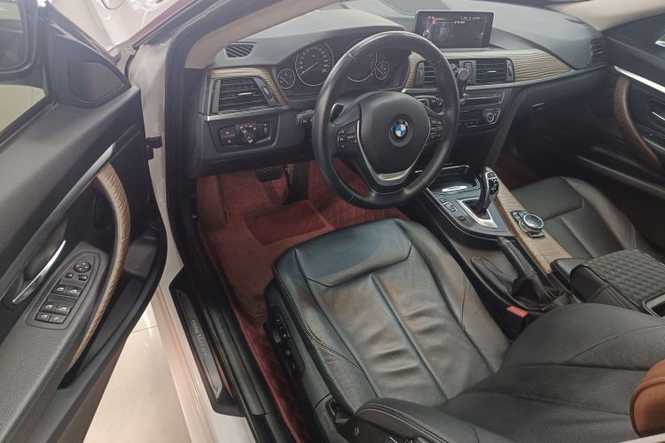 宝马3系GT 2013款 328i 风尚设计套装中控内饰7003