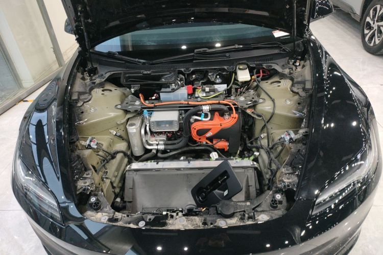 特斯拉 Model 3 2025款 改款 后轮驱动版机舱底盘24