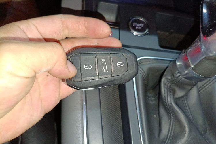 雪铁龙 天逸 C5 AIRCROSS 2017款 350THP 时尚型中控内饰11