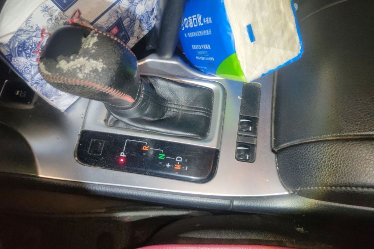 丰田 汉兰达 2015款 2.0T 四驱豪华版 7座中控内饰18