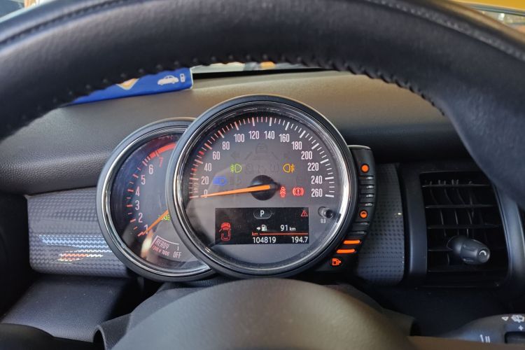 MINI 2015款 1.5T COOPER Fun 五门版中控内饰14