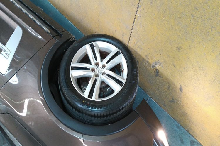 众泰T700 2017款 1.8T 双离合尊贵型车身外观6002