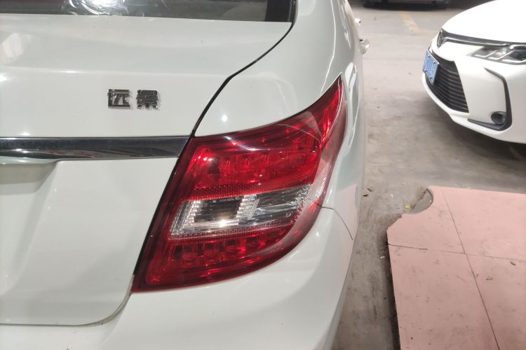 吉利汽车 远景 2016款 1.5L 自动幸福版车身外观9