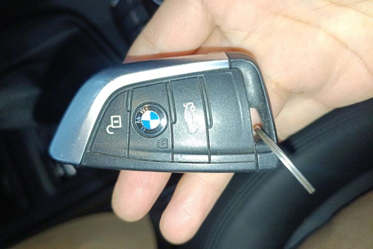 宝马X1 2016款 sDrive18Li 尊享型中控内饰11