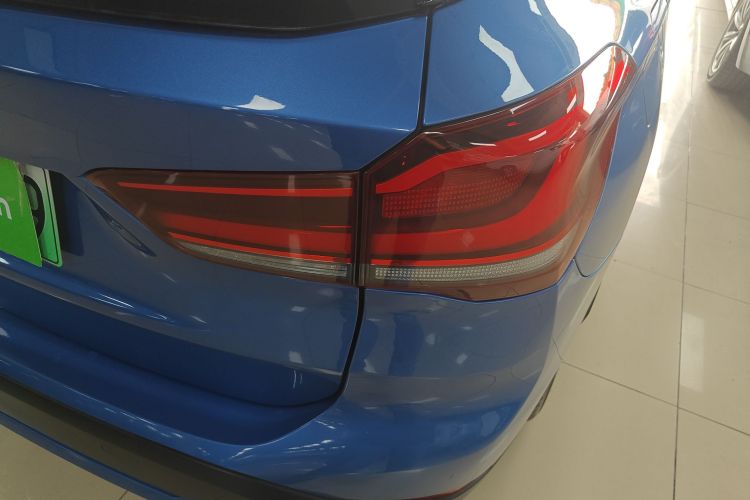 宝马X1新能源 2020款 xDrive30Le 尊享型车身外观9