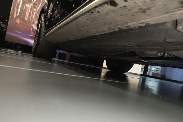 奔驰GLE 2024款 GLE 450 4MATIC 豪华型局部细节9001