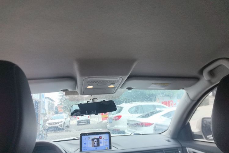 东风风行 风行T5 2022款 盛世款 1.6L 手动筑梦版五座中控内饰22