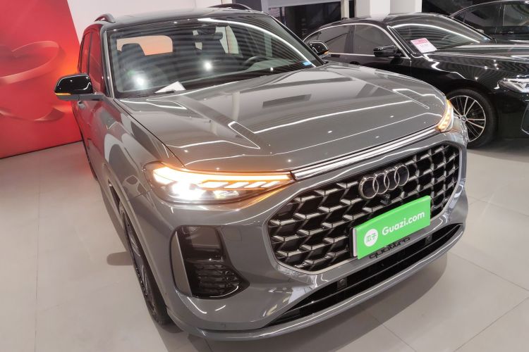 奥迪Q6 2023款 45 TFSI quattro 齐云型 飞骑套装车身外观3