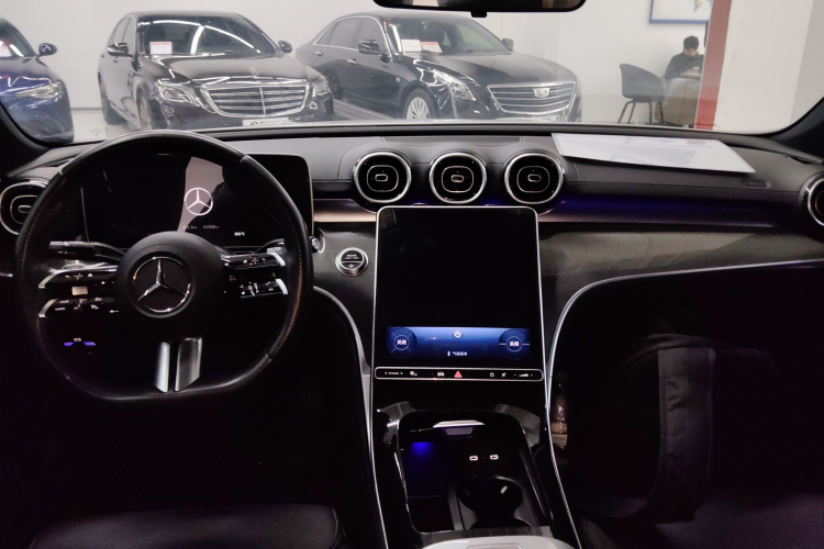 奔驰C级 2023款 改款 C 200 L 运动版中控内饰12